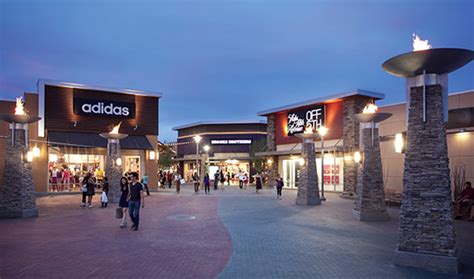 Adidas Outlet store in Phoenix Premium Outlets (Arizona)